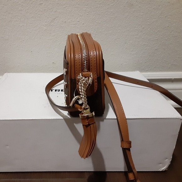 Michael Kors combo purse - Picture 12 of 13